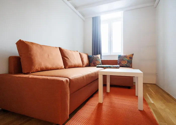 Апартаменти #alserstreetstay Miniments & 10min To Center *